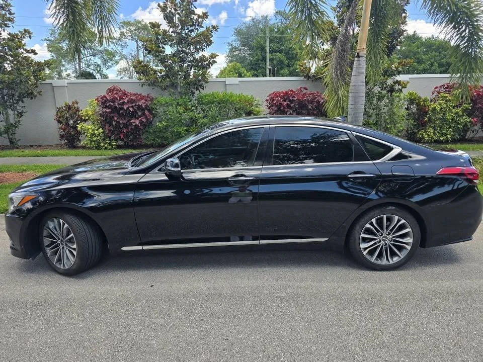 2016 Hyundai Genesis - Image 2 of 20