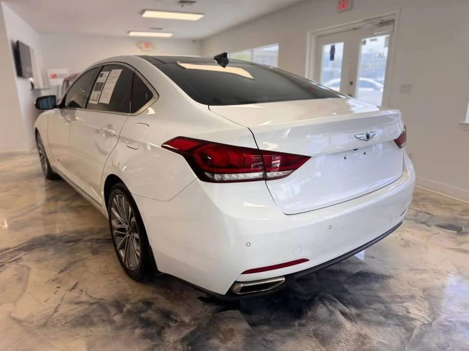 2016 Hyundai Genesis - Image 5 of 18