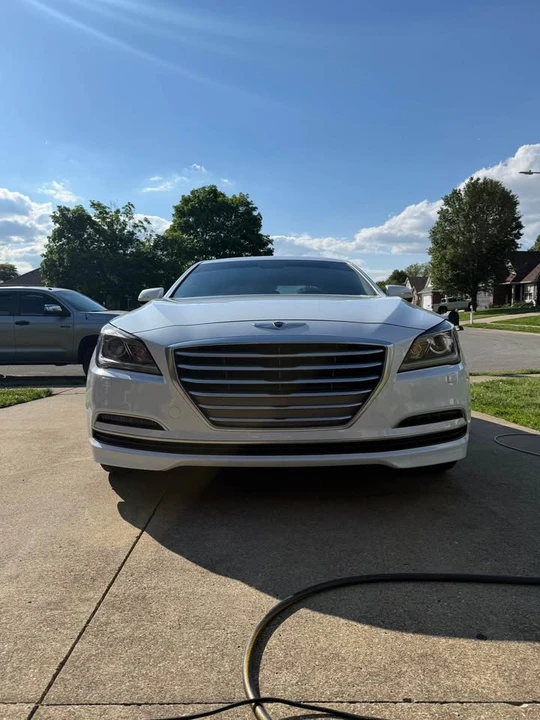 2016 Hyundai Genesis - Image 2 of 8