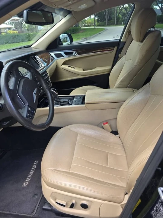 2016 Hyundai Genesis - Image 12 of 20