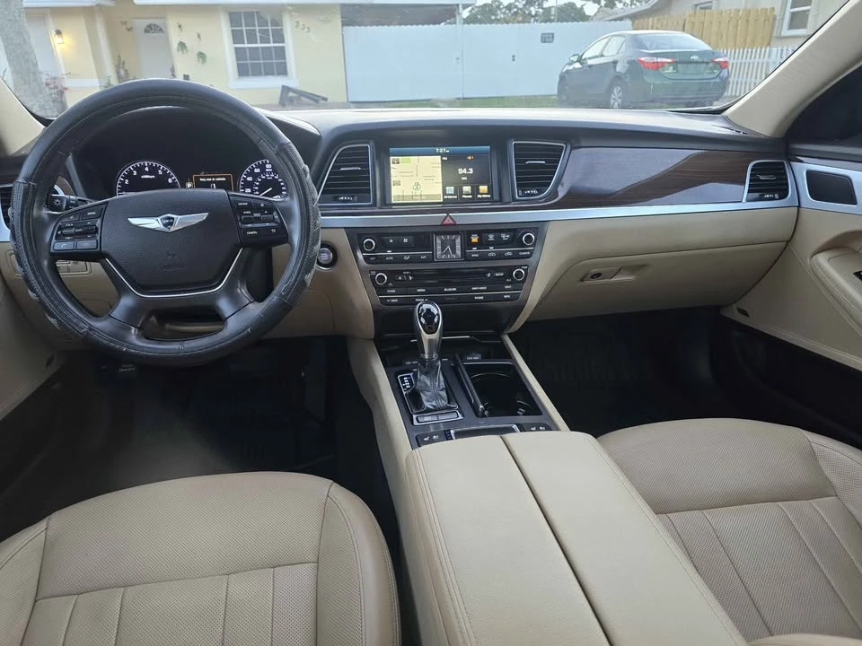 2016 Hyundai Genesis - Image 11 of 14
