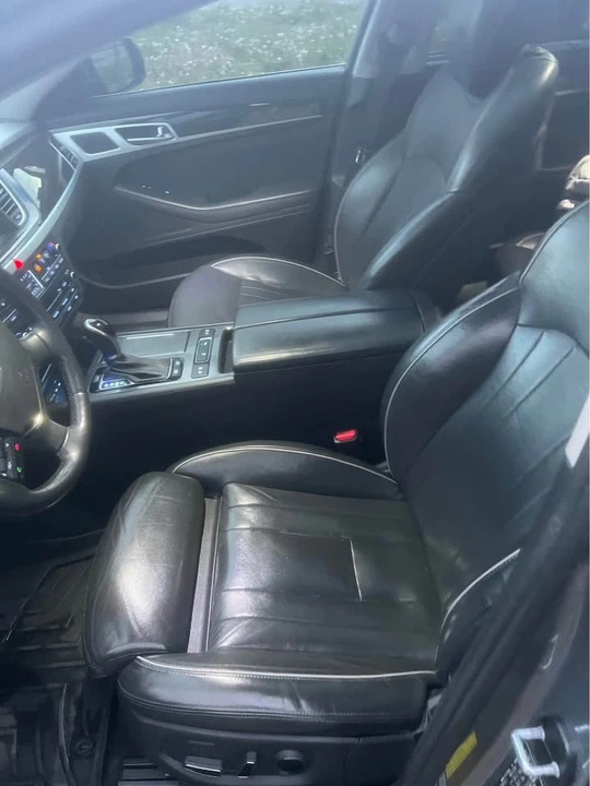 2016 Hyundai Genesis - Image 6 of 9