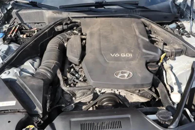2016 Hyundai Genesis - Image 18 of 18