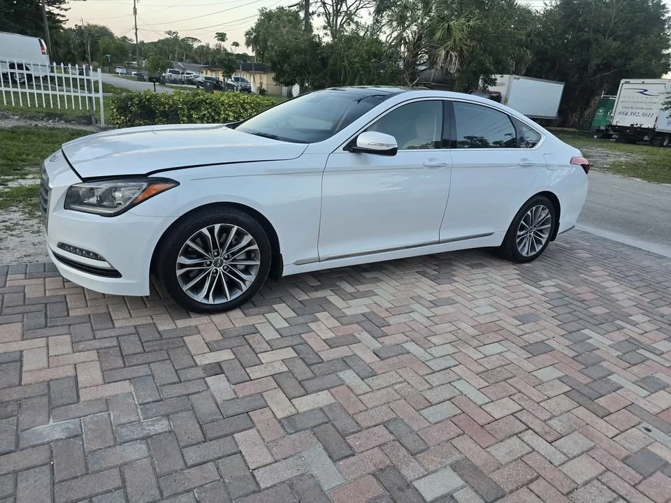 2016 Hyundai Genesis - Image 2 of 14