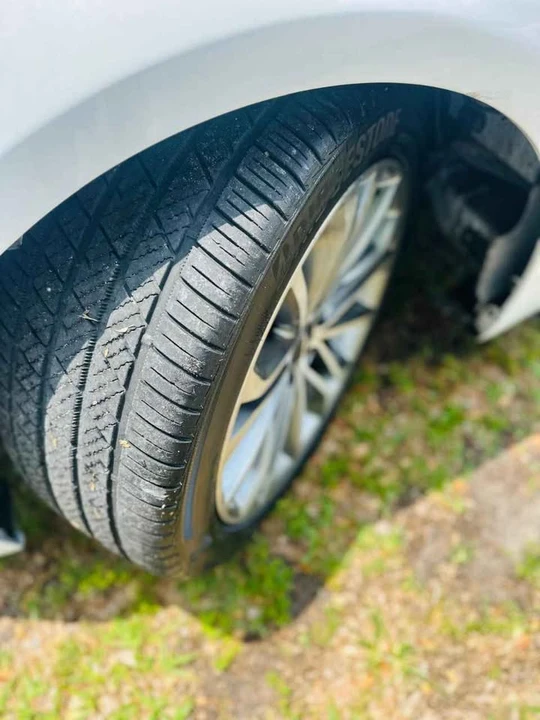2016 Hyundai Genesis - Image 14 of 17