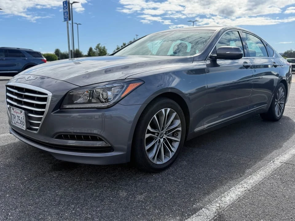 2016 Hyundai Genesis - Image 5 of 8
