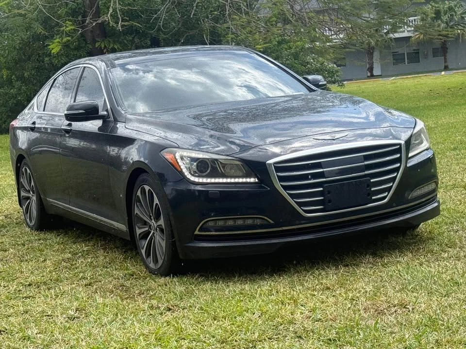 2016 Hyundai Genesis - Image 4 of 10
