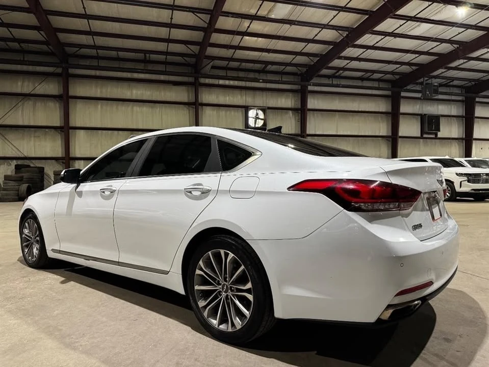 2016 Hyundai Genesis - Image 7 of 20