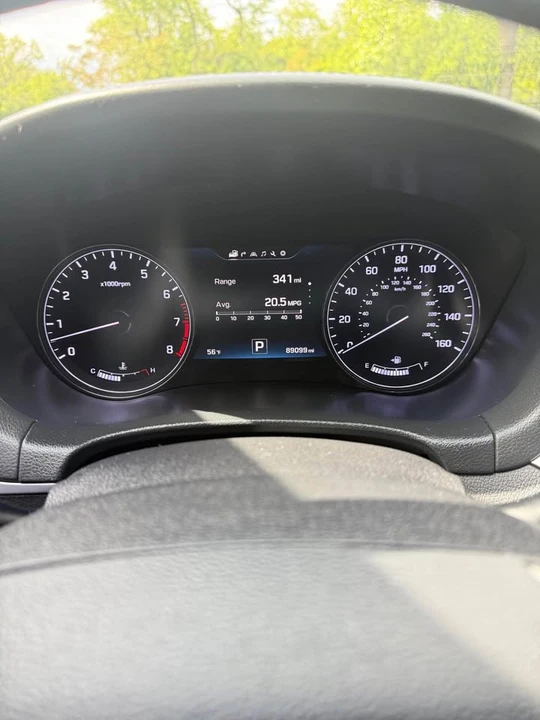 2016 Hyundai Genesis - Image 12 of 20