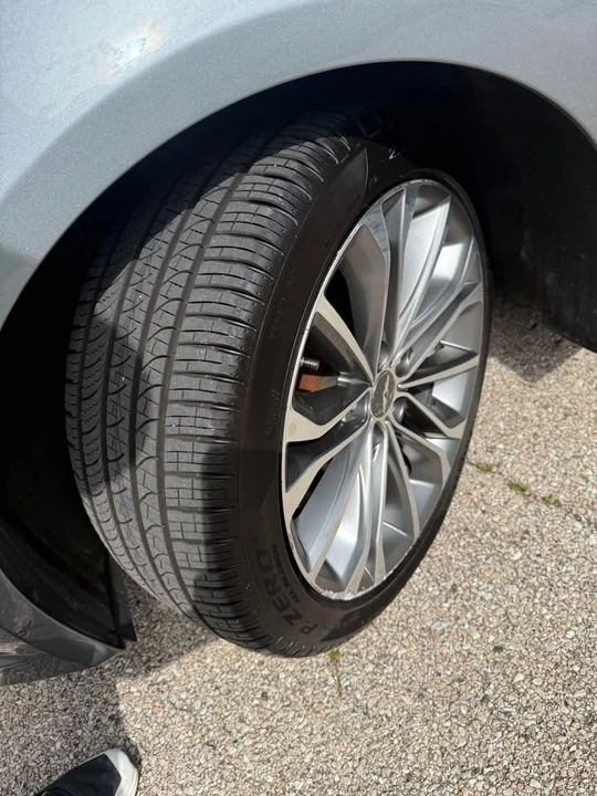 2016 Hyundai Genesis - Image 17 of 20