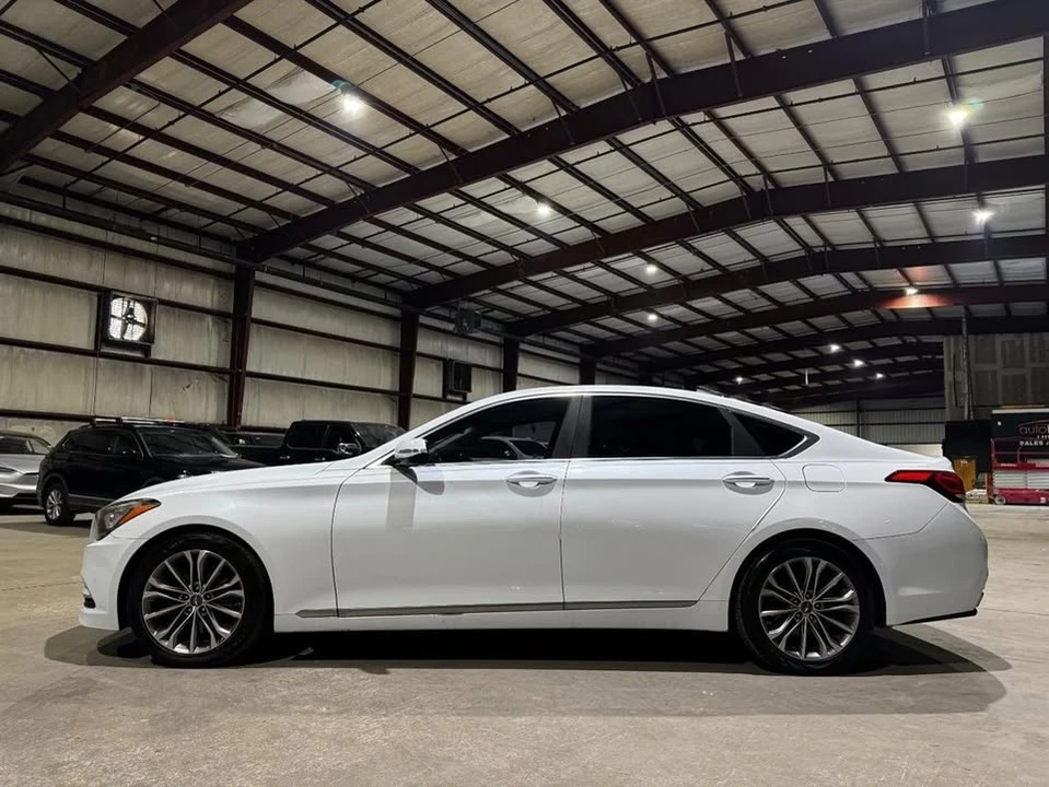 2016 Hyundai Genesis - Image 8 of 20