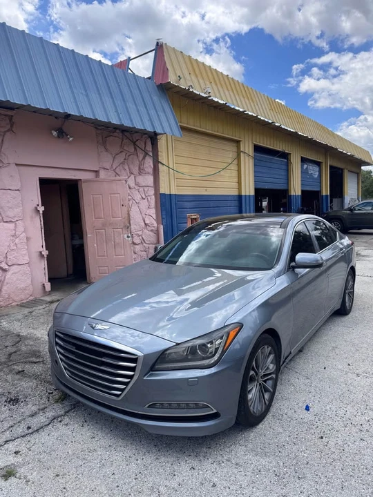 2016 Hyundai Genesis - Image 2 of 5