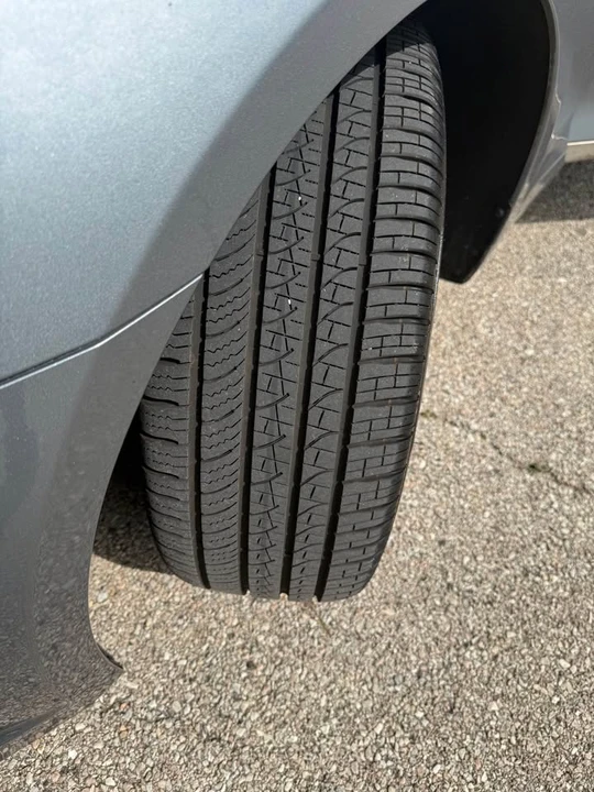 2016 Hyundai Genesis - Image 16 of 20