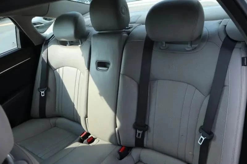 2016 Hyundai Genesis - Image 7 of 7