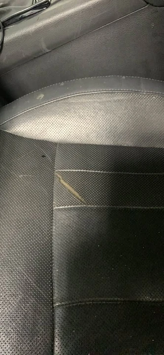 2016 Hyundai Genesis - Image 8 of 17