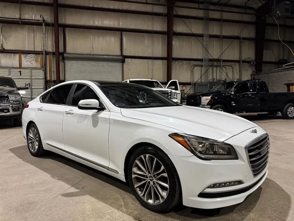 2016 Hyundai Genesis - Image 2 of 20