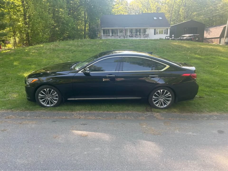 2016 Hyundai Genesis - Image 5 of 11