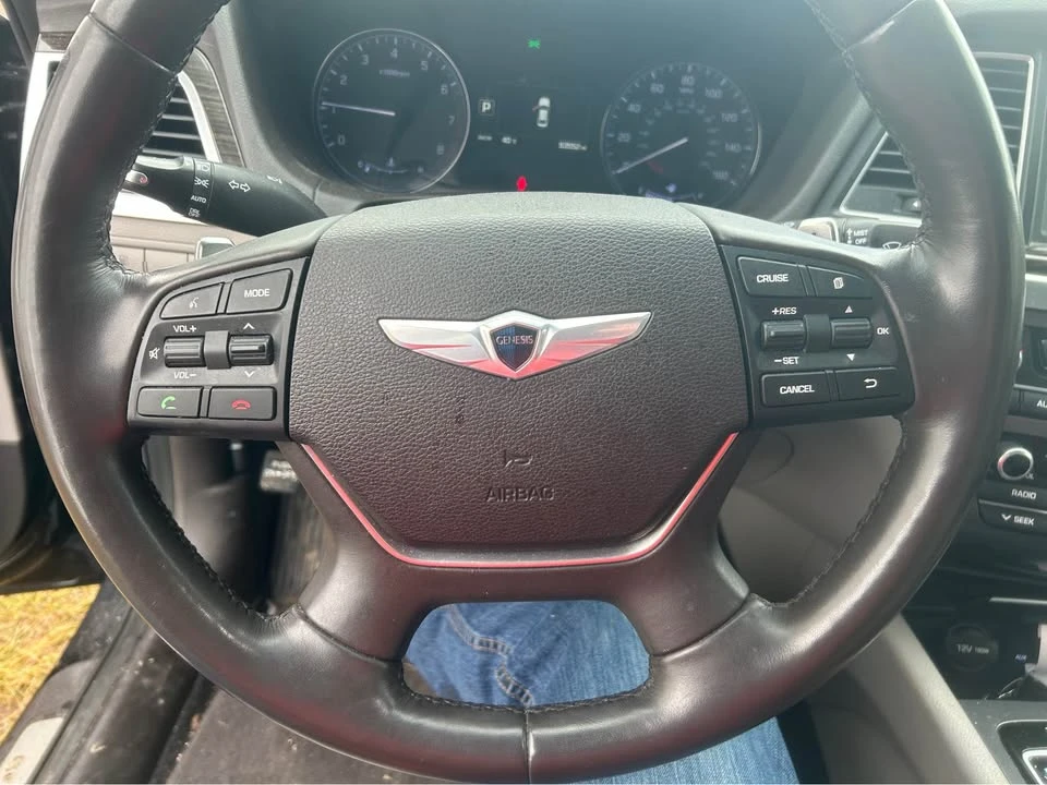 2016 Hyundai Genesis - Image 7 of 11