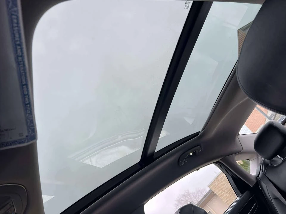 2016 Hyundai Genesis - Image 16 of 20