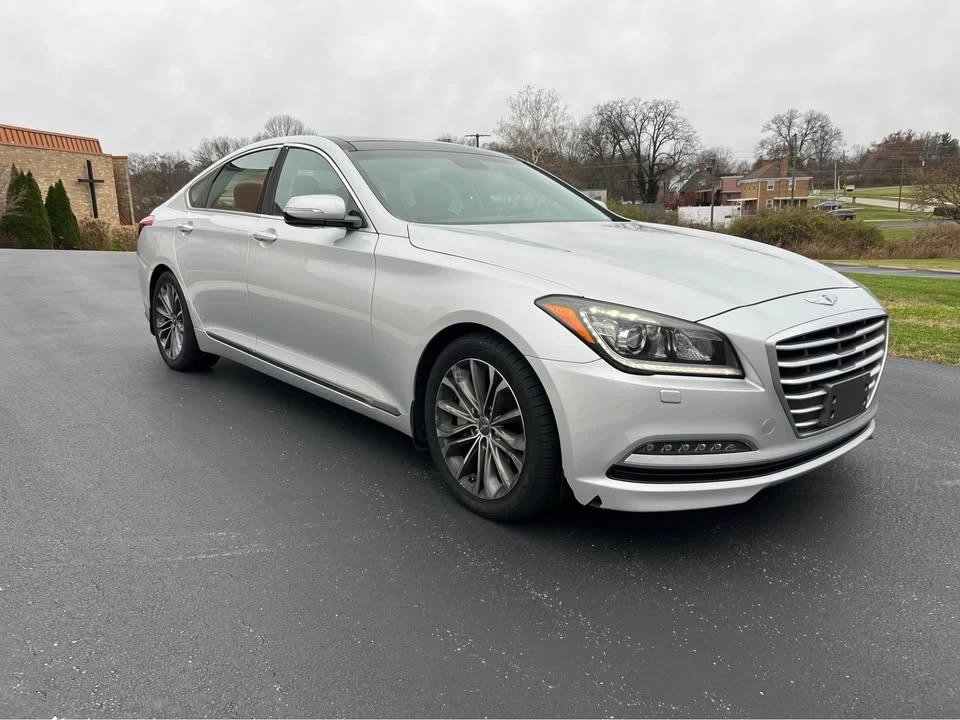 2016 Hyundai Genesis - Image 4 of 19