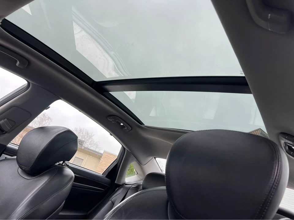 2016 Hyundai Genesis - Image 12 of 19