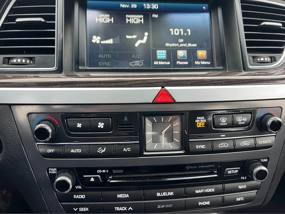 2016 Hyundai Genesis - Image 18 of 19