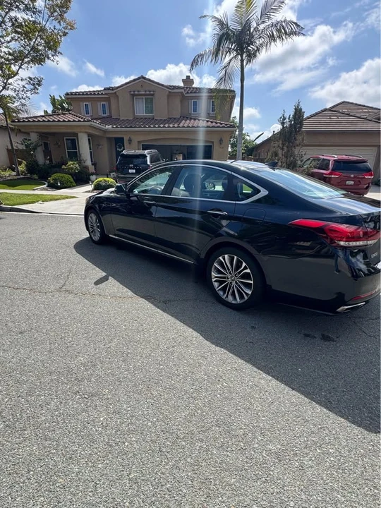 2016 Hyundai Genesis - Image 4 of 7