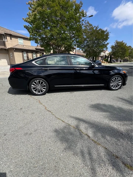 2016 Hyundai Genesis - Image 3 of 7
