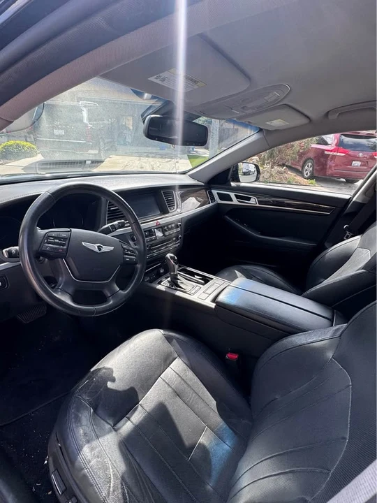 2016 Hyundai Genesis - Image 5 of 7