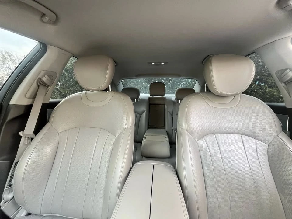 2016 Hyundai Genesis - Image 17 of 20