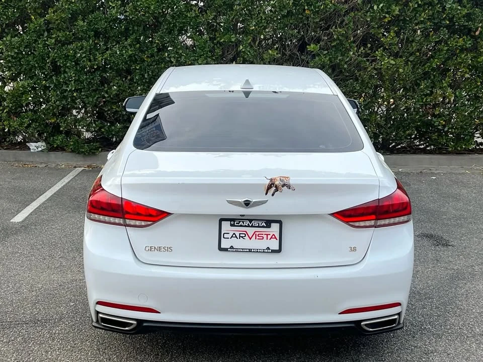 2016 Hyundai Genesis - Image 13 of 20