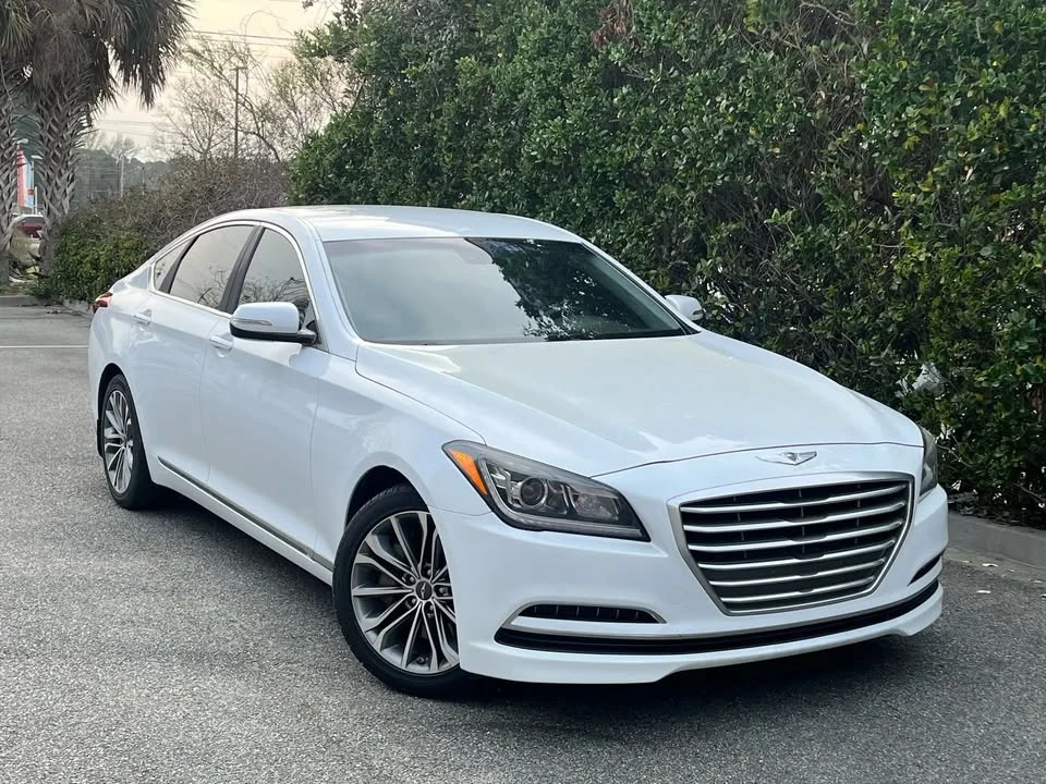 2016 Hyundai Genesis - Image 5 of 20