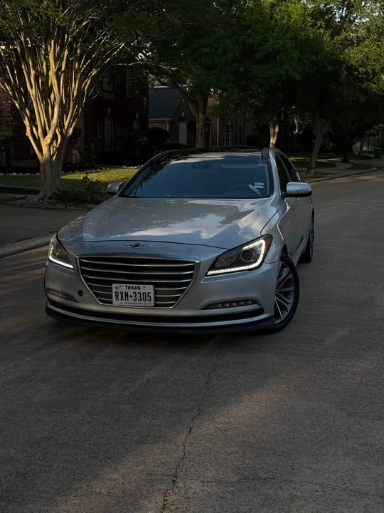 2016 Hyundai Genesis - Image 19 of 20