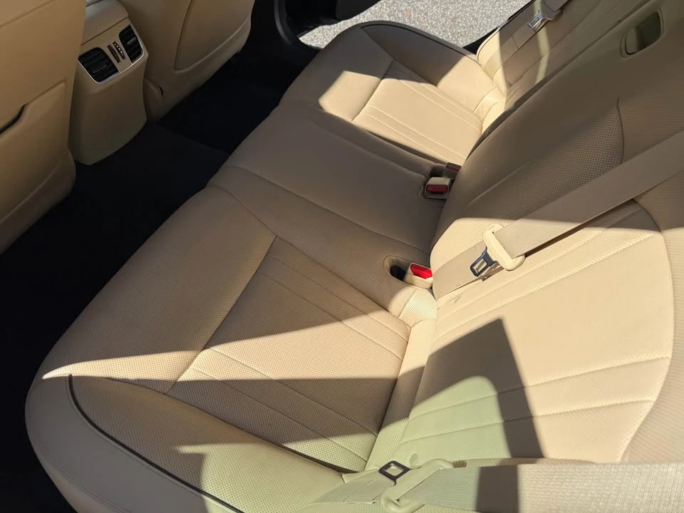 2016 Hyundai Genesis - Image 18 of 20