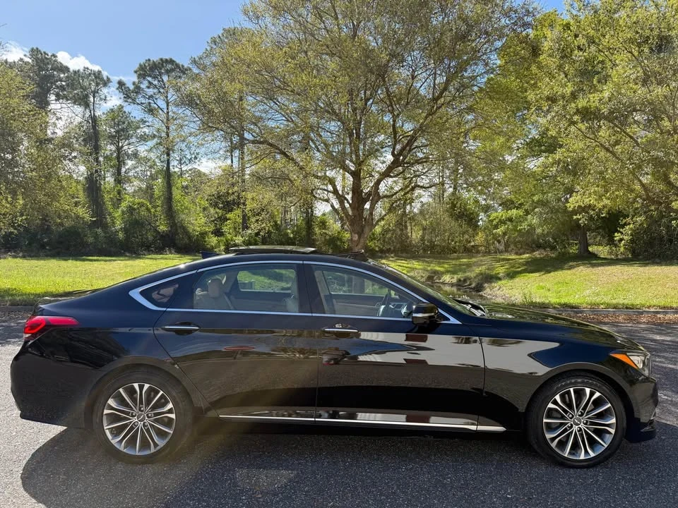 2016 Hyundai Genesis - Image 2 of 20