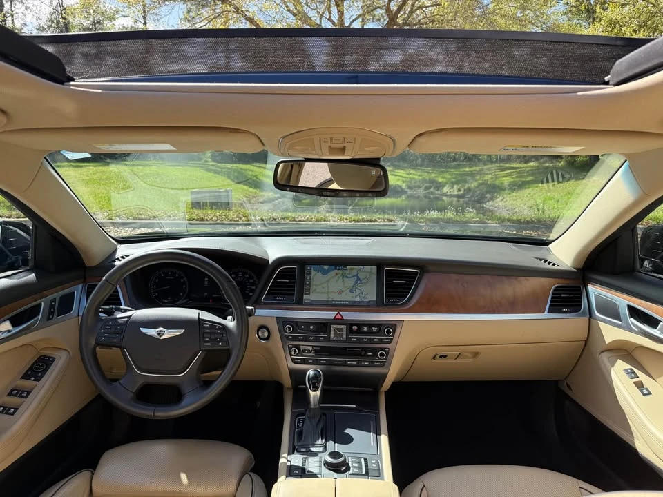 2016 Hyundai Genesis - Image 11 of 20