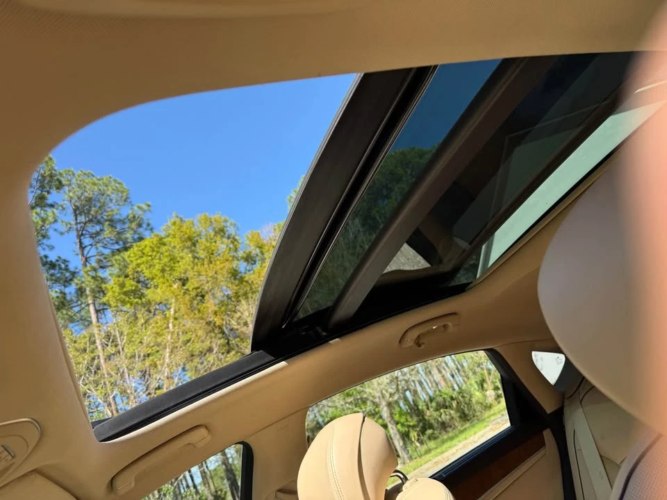 2016 Hyundai Genesis - Image 10 of 20