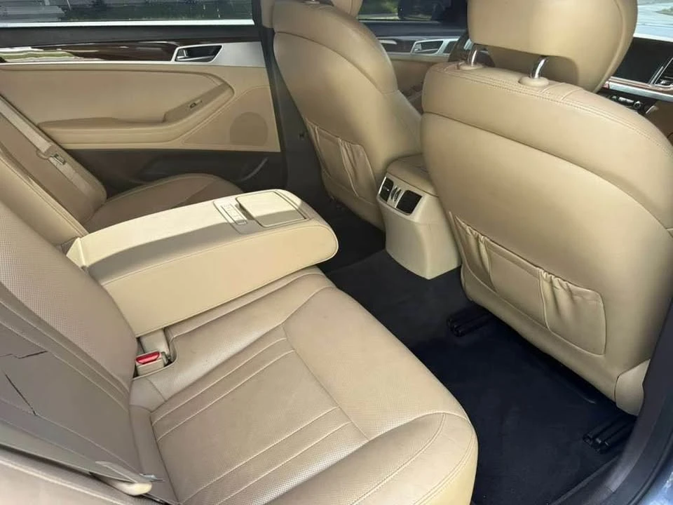 2016 Hyundai Genesis - Image 14 of 20