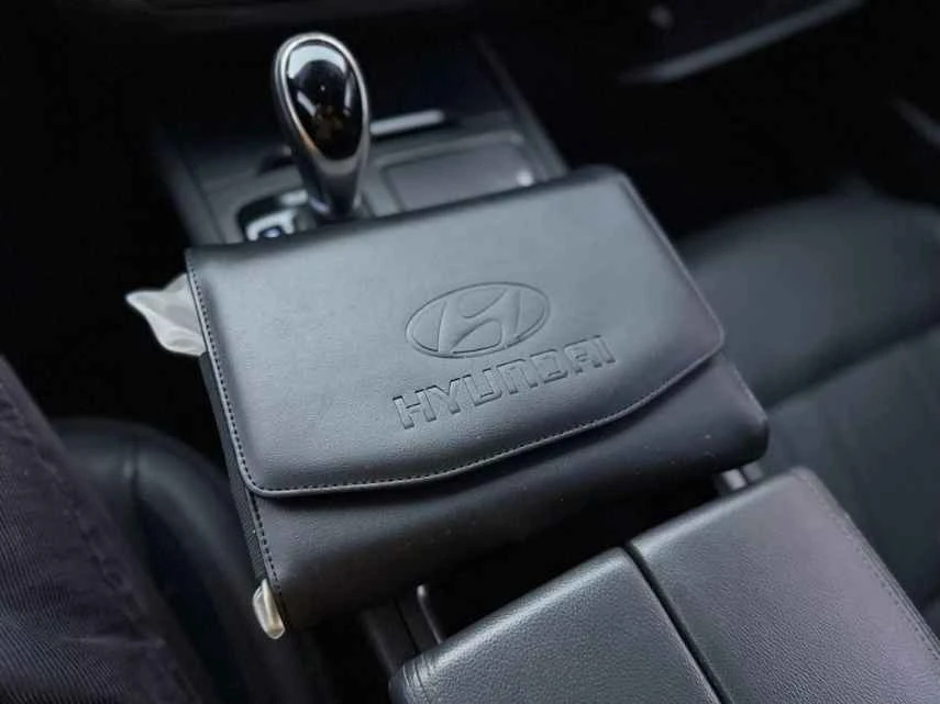 2016 Hyundai Genesis - Image 9 of 20