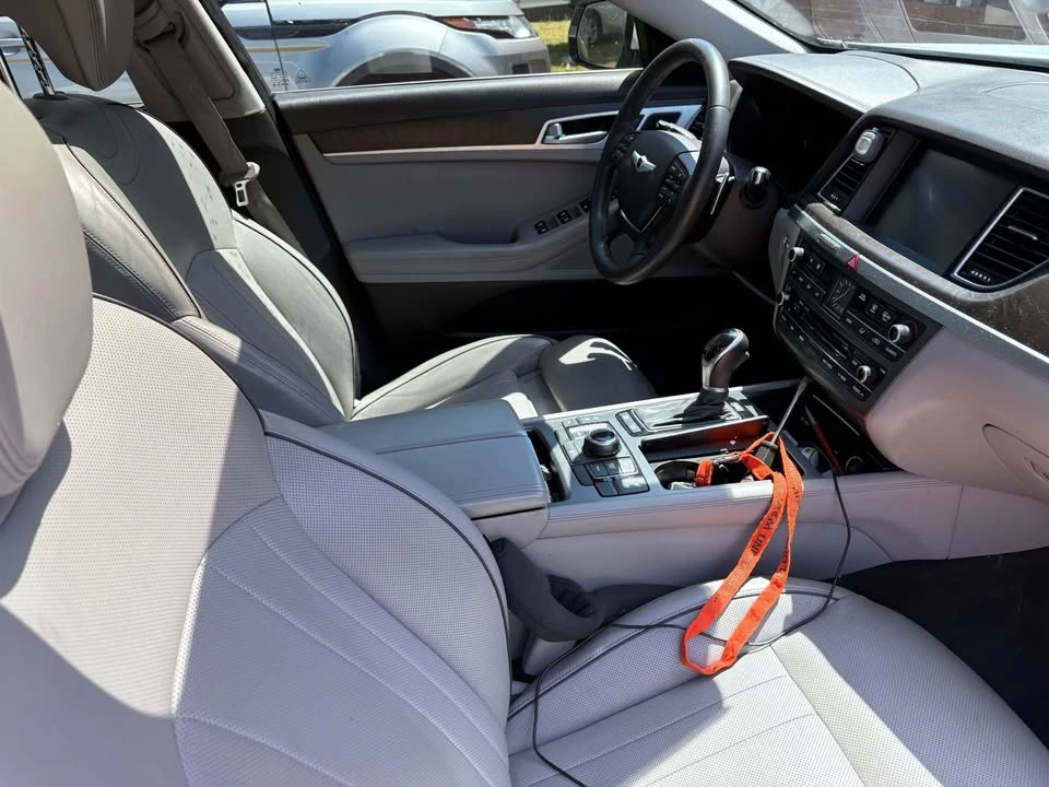 2016 Hyundai Genesis - Image 4 of 16