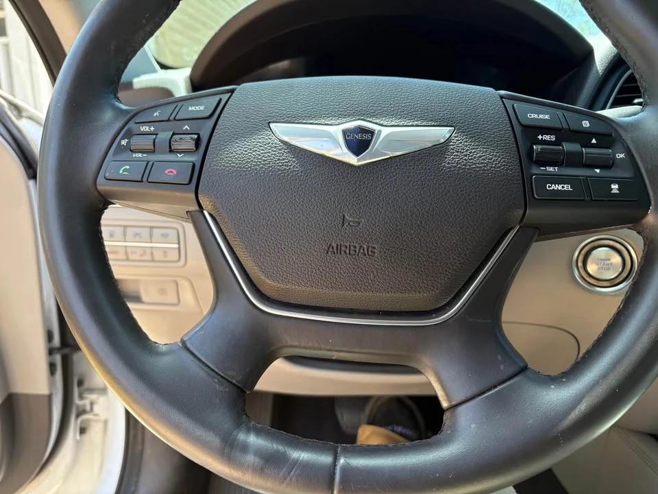 2016 Hyundai Genesis - Image 5 of 16