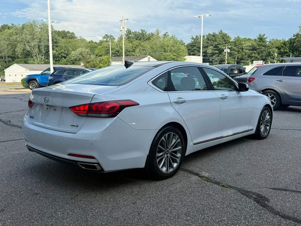 2016 Hyundai Genesis - Image 4 of 19