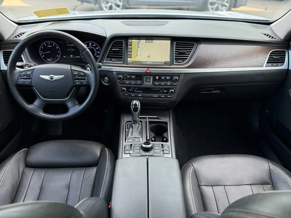 2016 Hyundai Genesis - Image 11 of 19