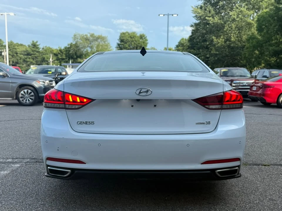 2016 Hyundai Genesis - Image 5 of 19