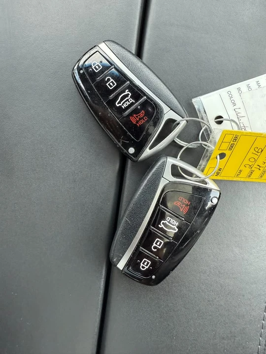 2016 Hyundai Genesis - Image 19 of 19