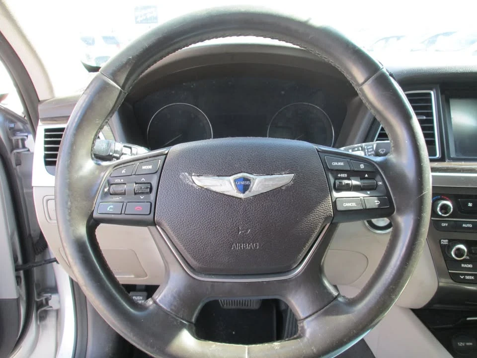2016 Hyundai Genesis - Image 14 of 16