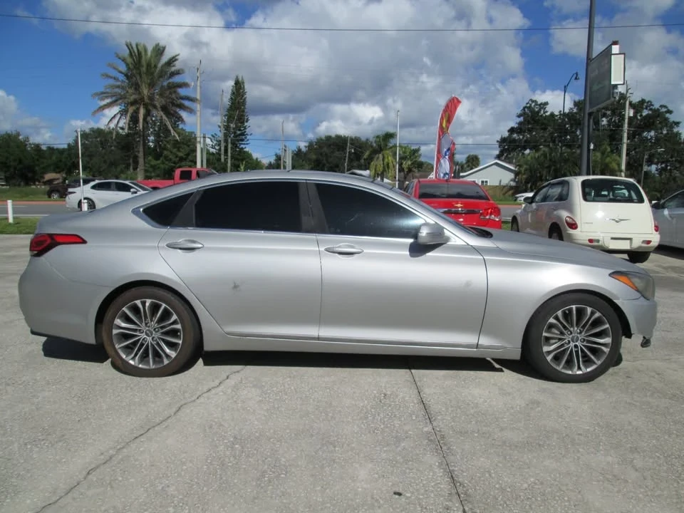 2016 Hyundai Genesis - Image 7 of 16