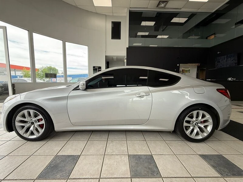 2016 Hyundai Genesis - Image 4 of 16