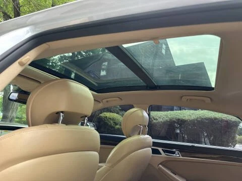 2016 Hyundai Genesis - Image 12 of 17