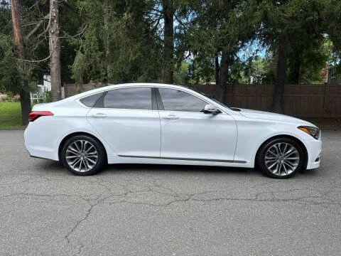 2016 Hyundai Genesis - Image 2 of 17